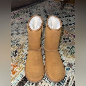 Koolaburra Tan Suede Boots with Plush Lining